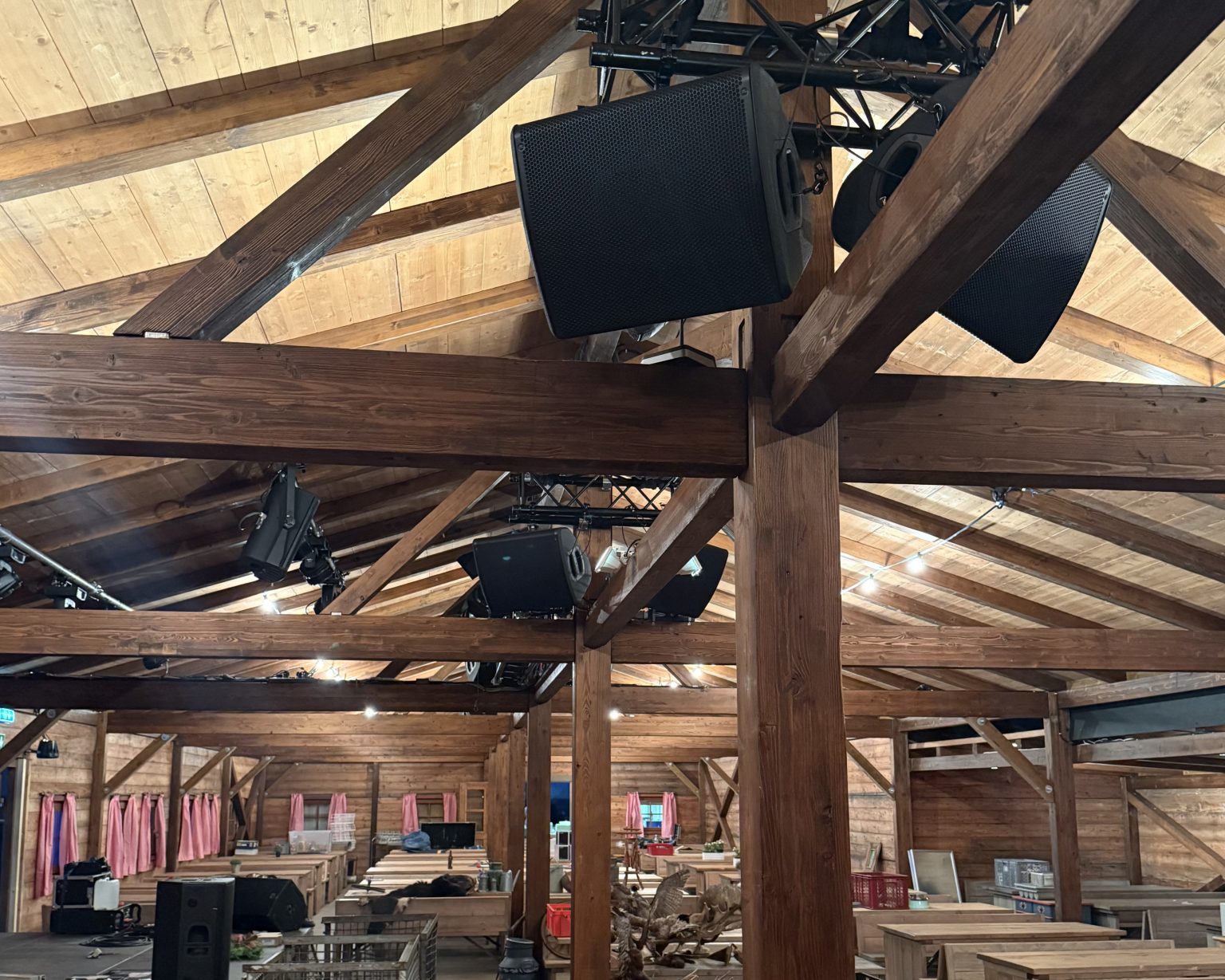 Bild 1 für Referenz Tontechnik Volksfest Heckmeier