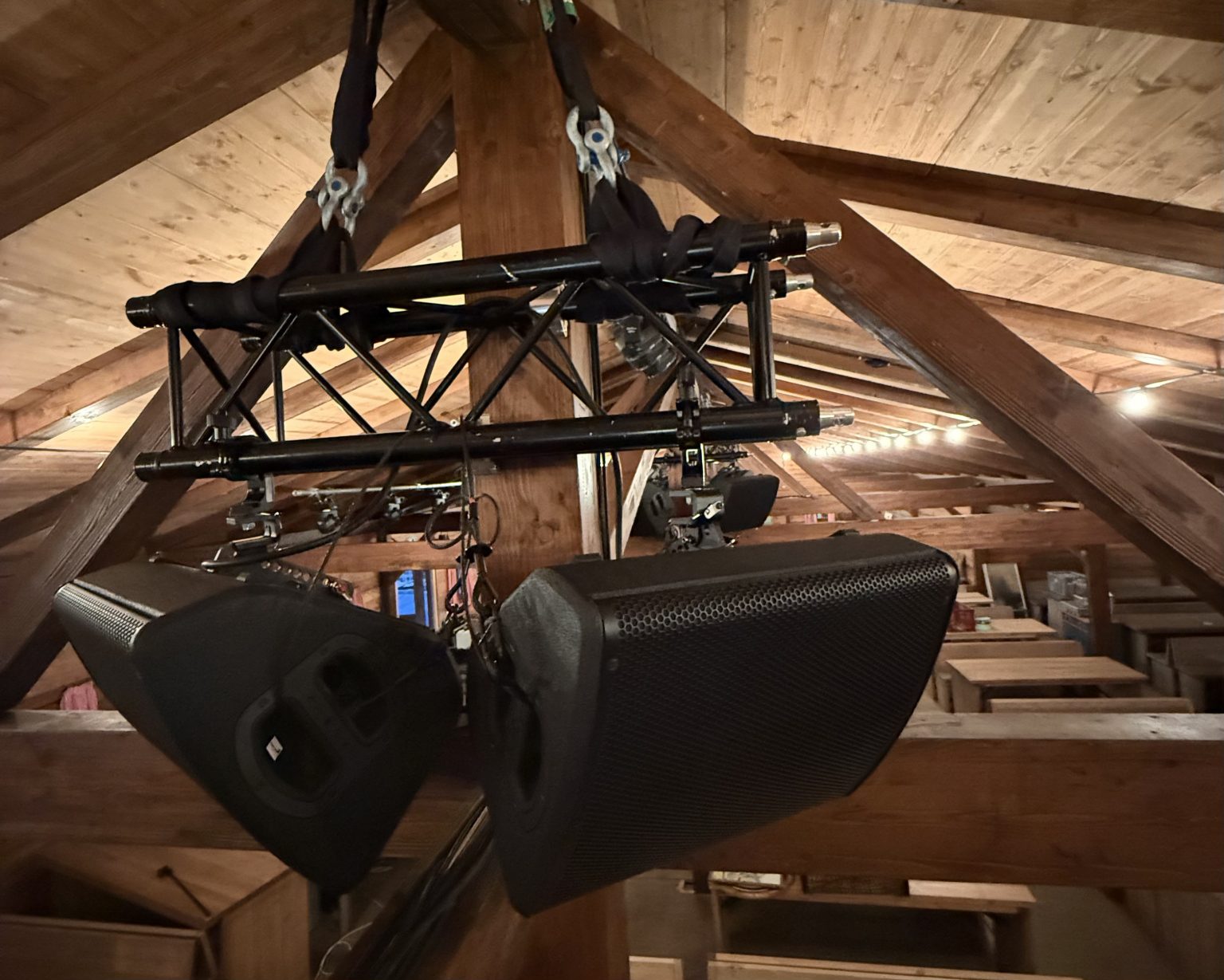 Bild 2 für Referenz Tontechnik Volksfest Heckmeier